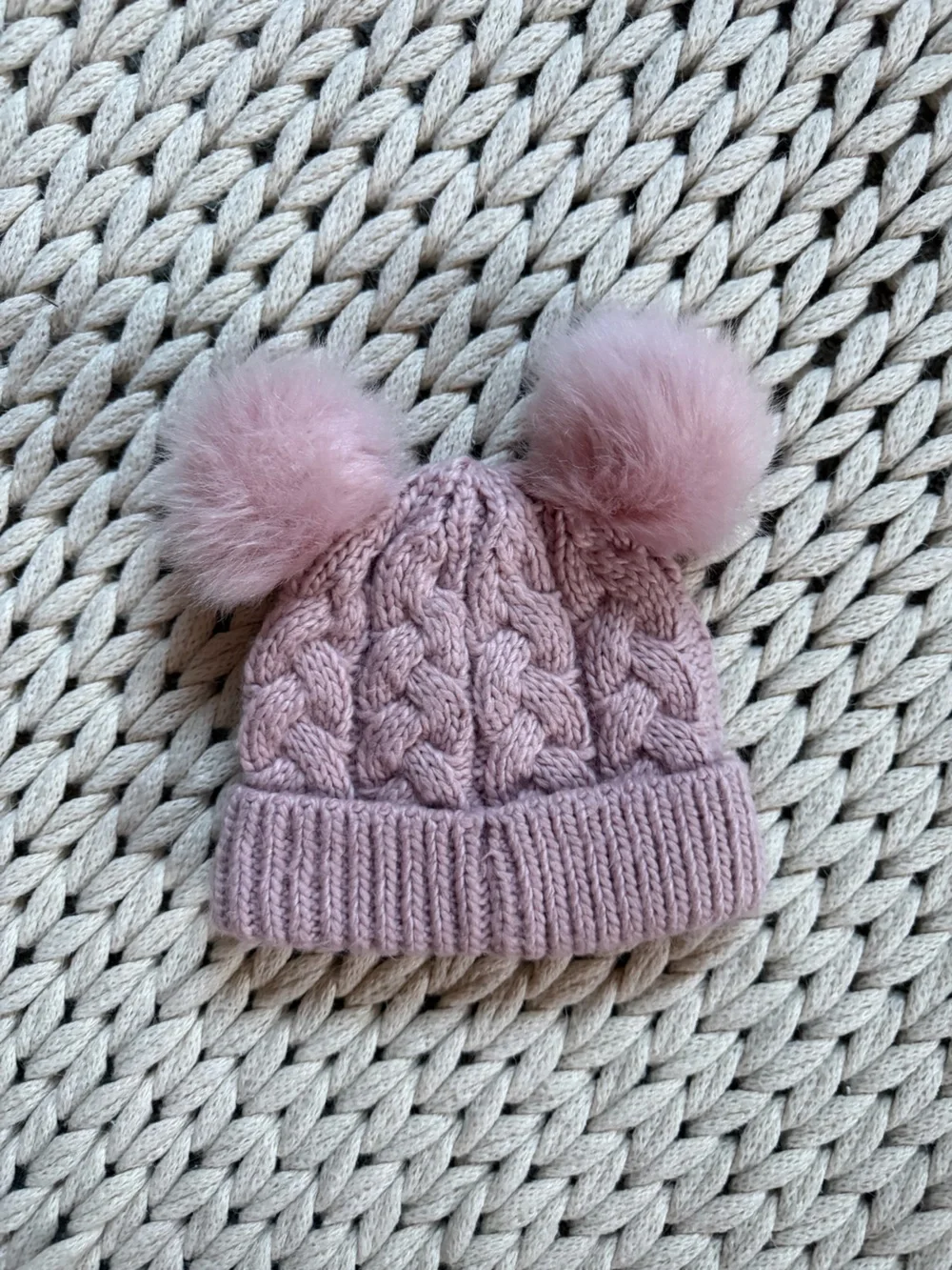 Old Navy girls pom pom winter hat size small